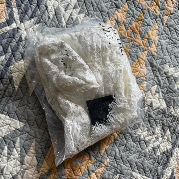 Lulu's white lacy mini dress - Picture 6 of 6